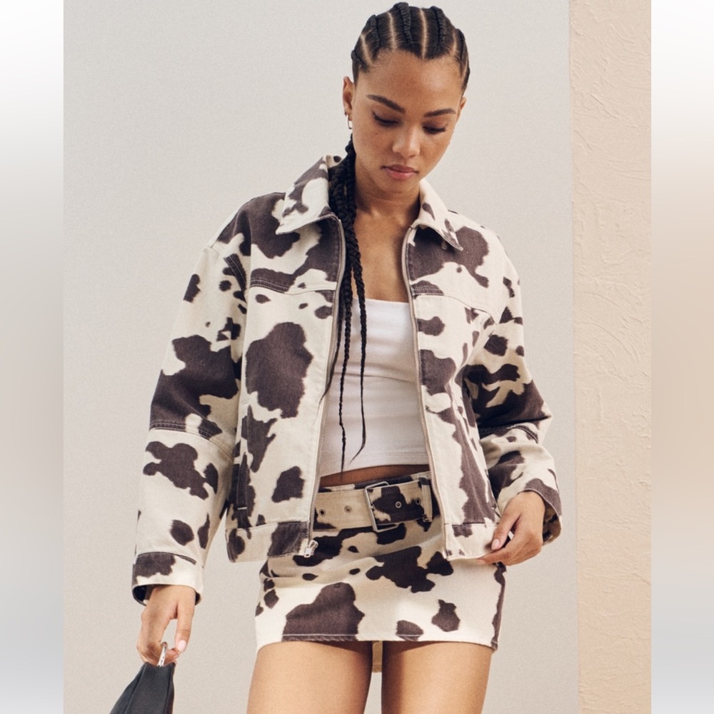 NWT Abercrombie & Fitch Cow Print Low Rise Belted Denim Mini Skort